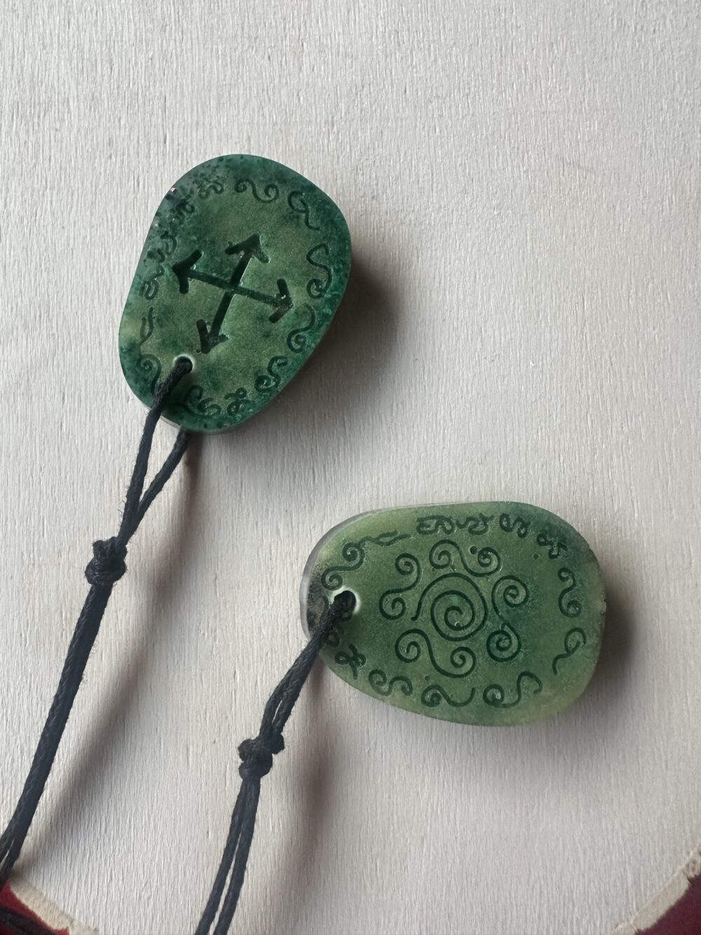 Orgonit - wisiorek znaki celtyckie
